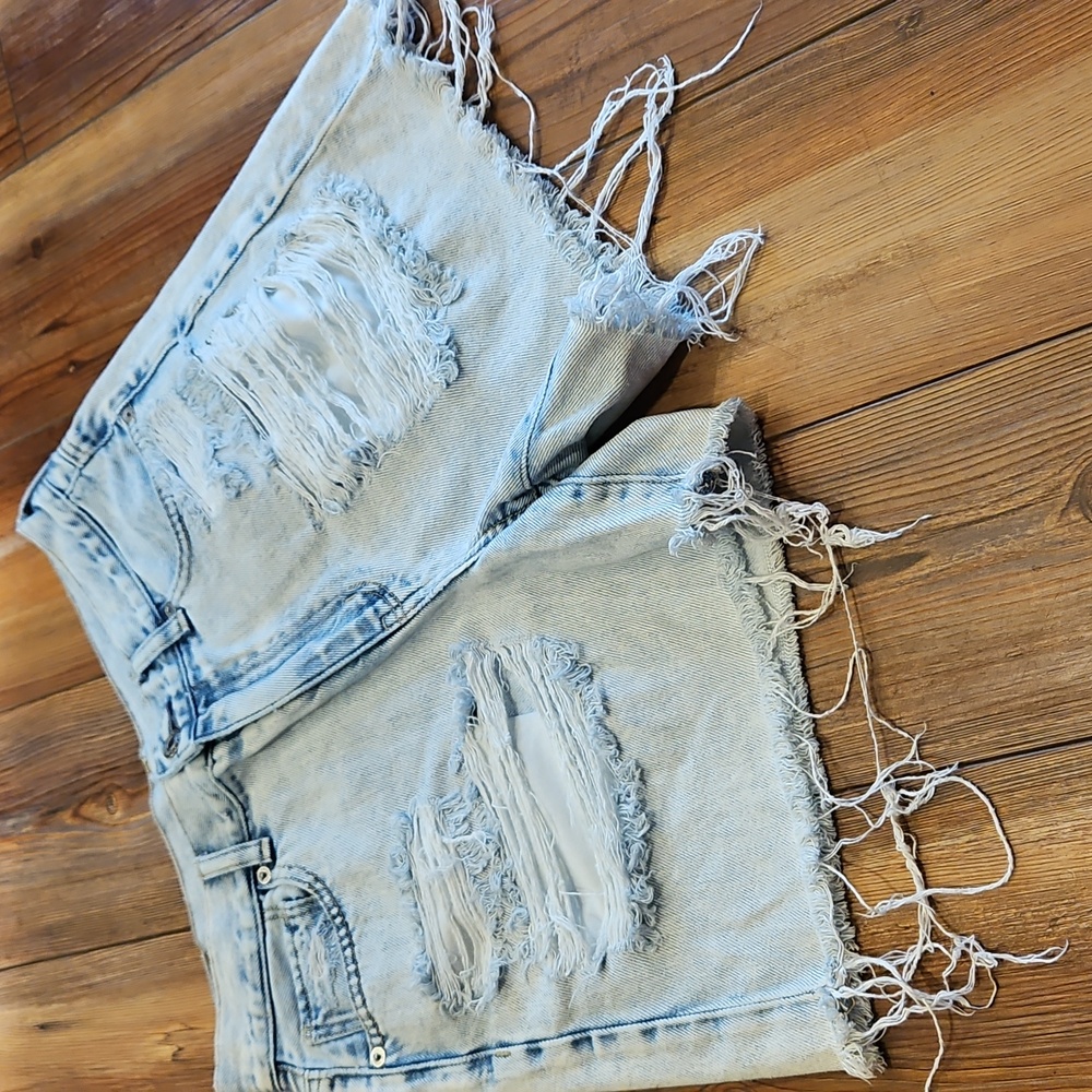 American Eagle distressed jean shorts